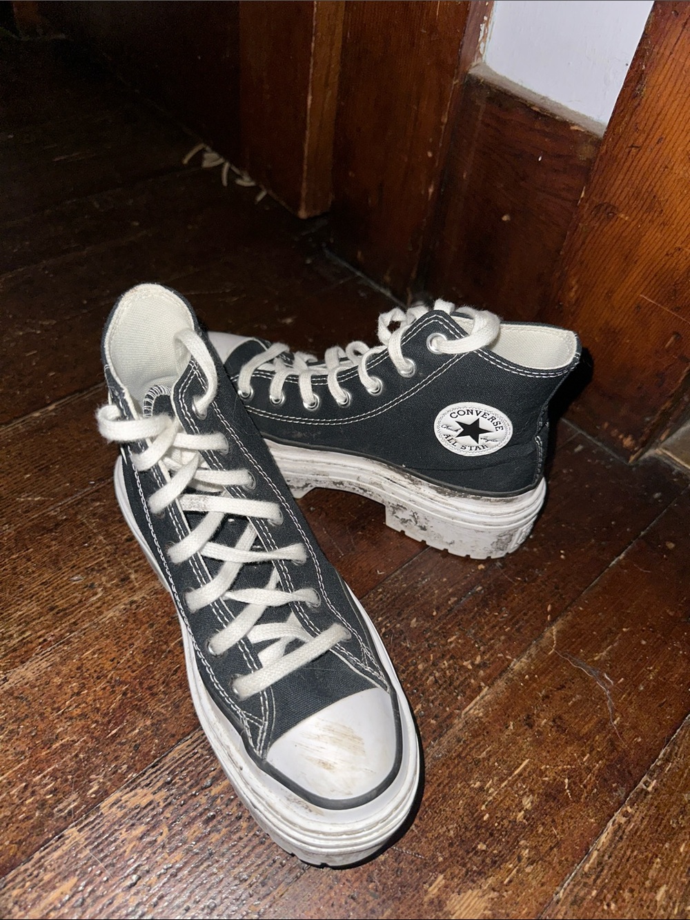 Black Platform Converse Chuck Taylor’s